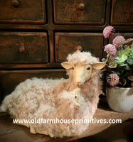 #MT26099  Primituve "Wooly" Sitting Momma Sheep & Baby