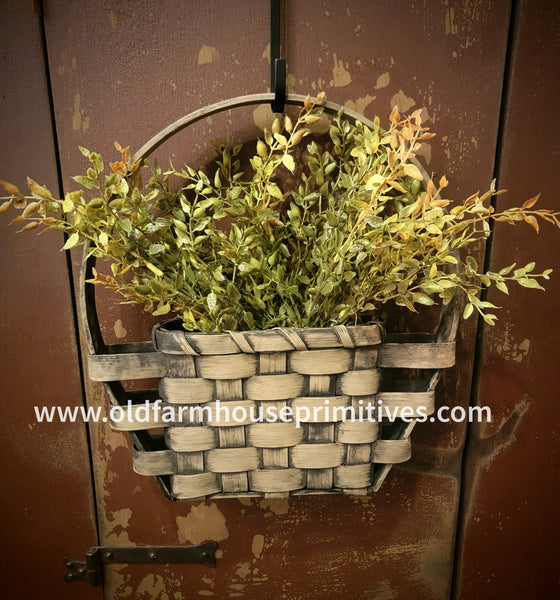 #SDB-T Primitive Small "Taupe" Door Basket