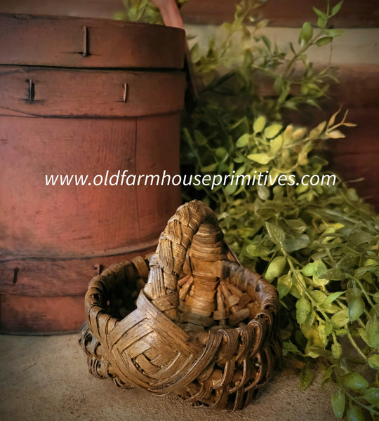 #LMB-11 Primitive Mini "Brown" Egg Basket MADE IN THE USA!